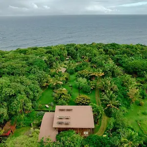 Villa Oceanside Glass On Three Gorgeous Acres!, Pahoa