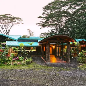 Farm stay Hawaiian Sanctuary Eco Retreat Center, Pahoa